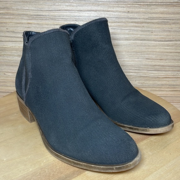KENSIE Gerona Perforated Suede Ankle Booties, Dark Gray, US 10 - Picture 2 of 10
